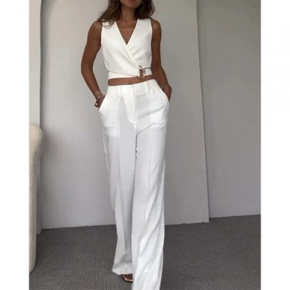 BELKOMPL-BEL-L//XL, Elegantný biely top s jedinečným dizajnom - Image 1