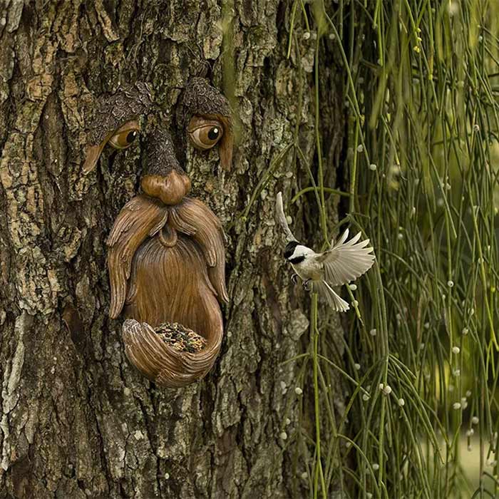 BirdFeeder, ozdoba stromu vo forme tváre, ktorá slúži zároveň ako kŕmidlo pre vtáky - Image 5