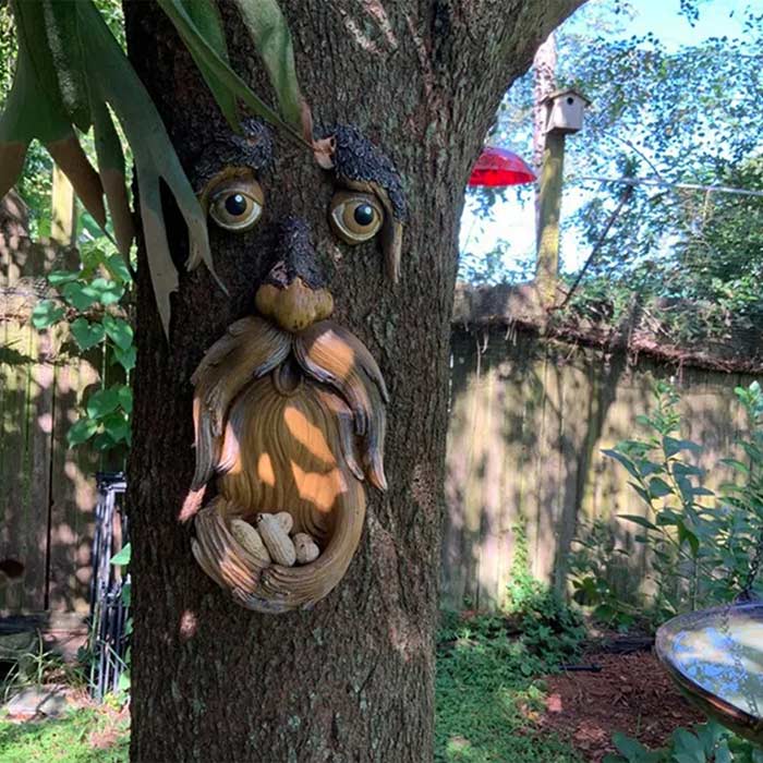 BirdFeeder, ozdoba stromu vo forme tváre, ktorá slúži zároveň ako kŕmidlo pre vtáky - Image 6