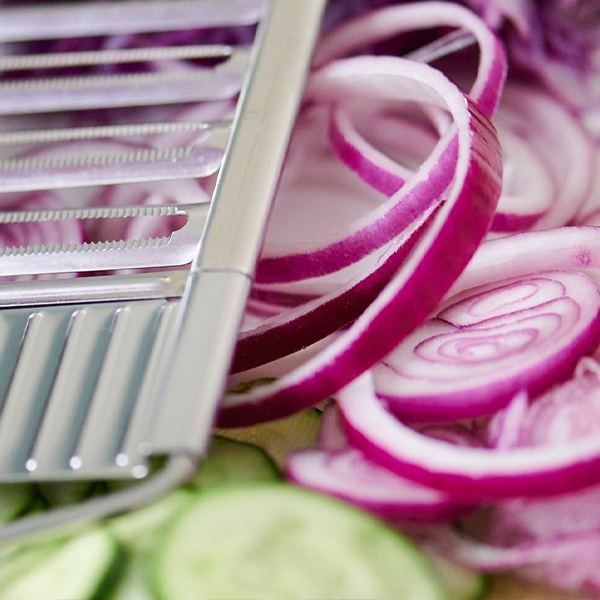 MultiSlicer, viacúčelový krájač na zeleninu s ergonomickou protišmykovou rukoväťou a 3 rôznymi čepeľami - Image 2