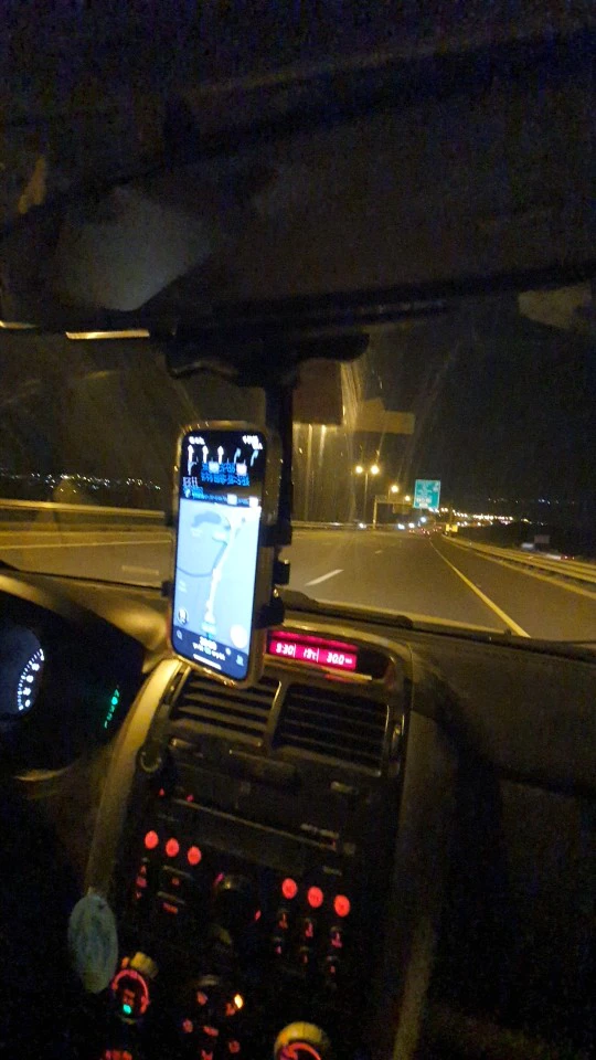 RotatableCarHolder, 360-stupňový držiak telefónu, ktorý sa montuje na spätné zrkadlo - Image 4